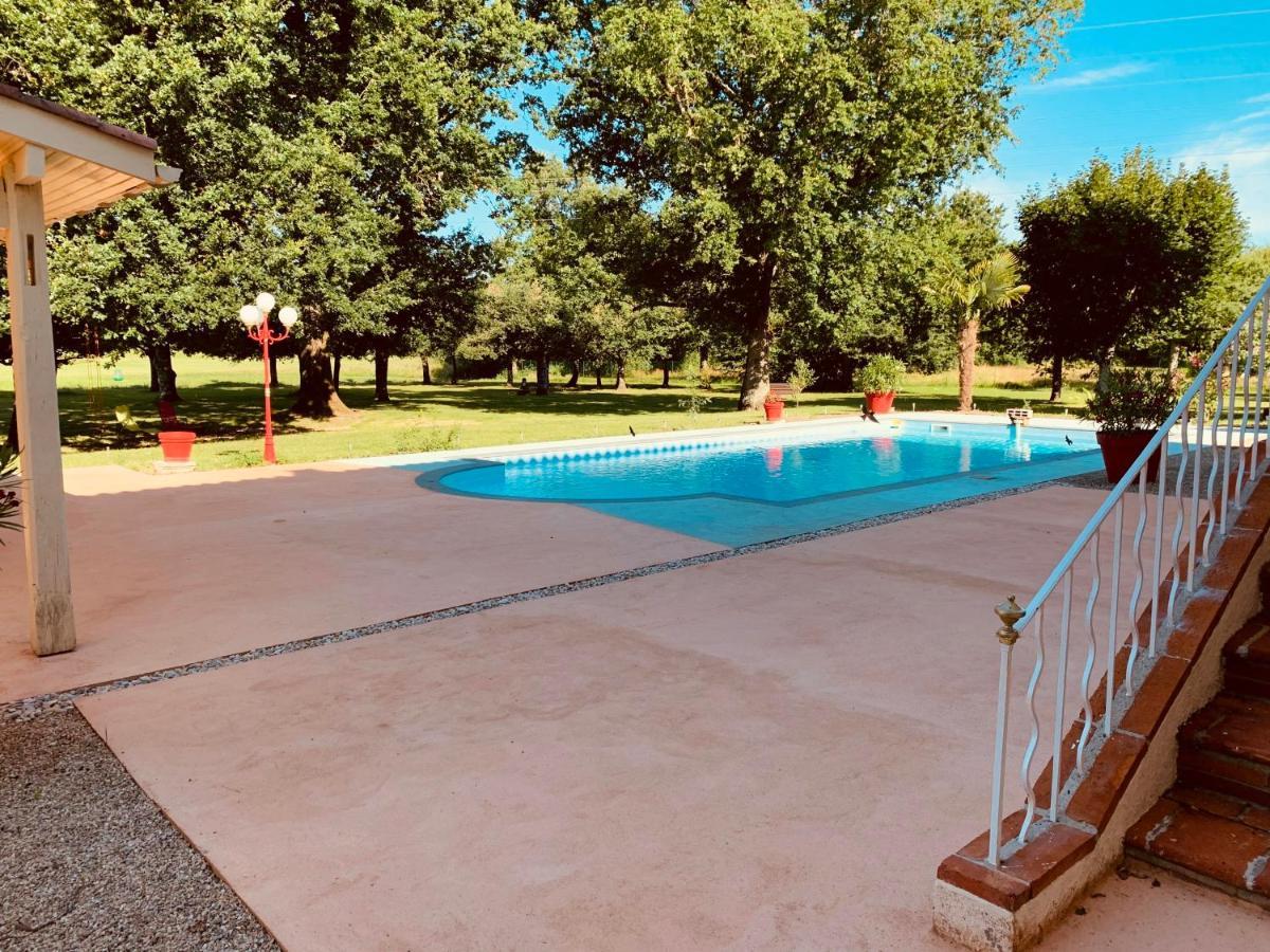 Manoir De La Gravette, Maison & Table D'Hotes Монтобан Екстериор снимка